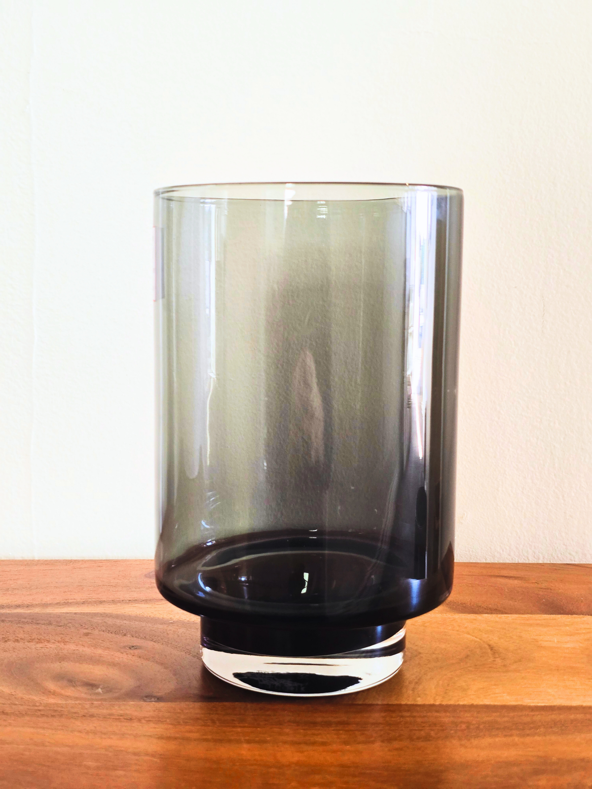 Accessoires _ Vase de verre gris vert