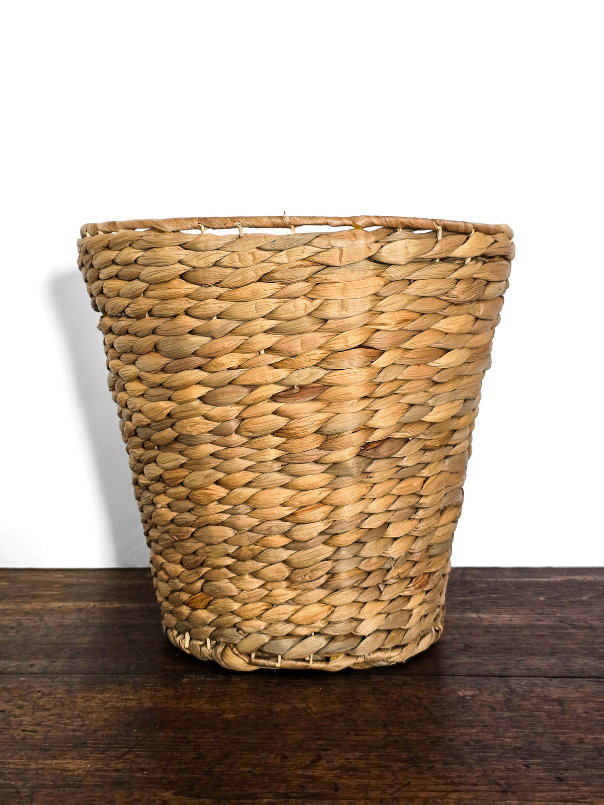 Accessoires _ Petit Panier tressé en jacinthe d'eau