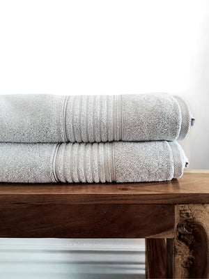 Linge de maison _ Serviette de bain _ Gris clair