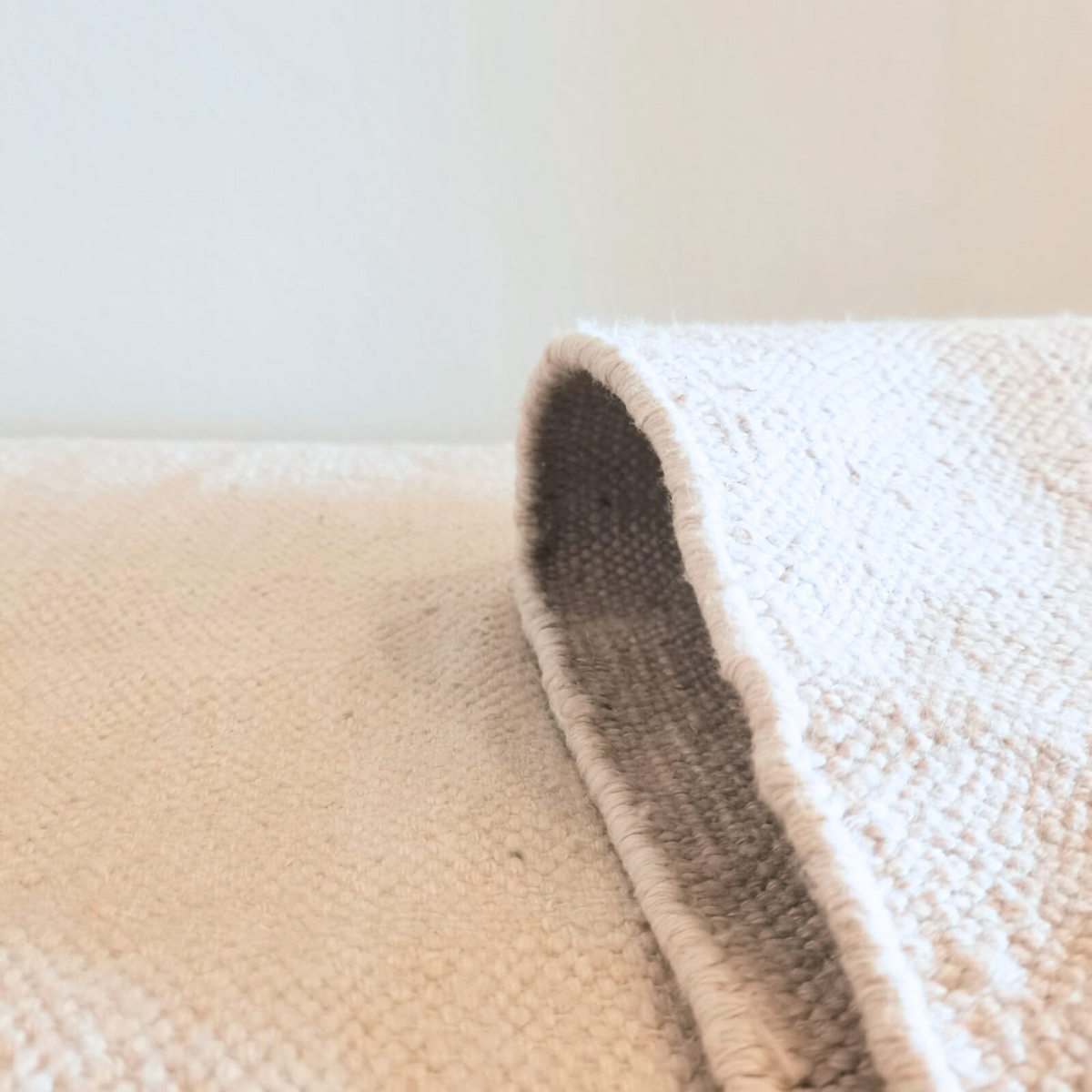 Tapis _ Petit _ Tissé gris et écru