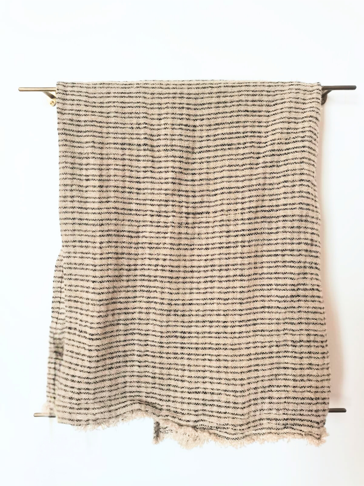 Linge de maison _ Jeté marron rayures fines noires