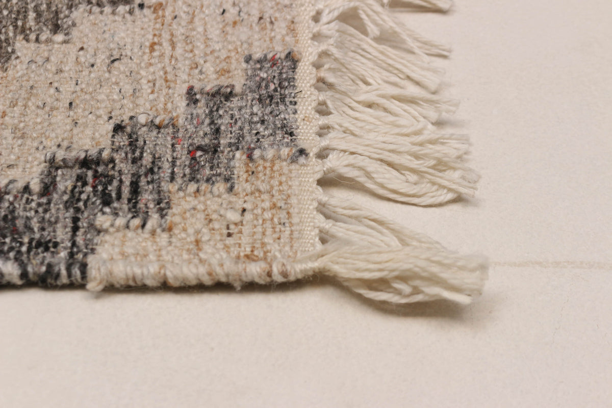 Tapis _ Joli _ Ankara Beige (5'3" x 7'6")