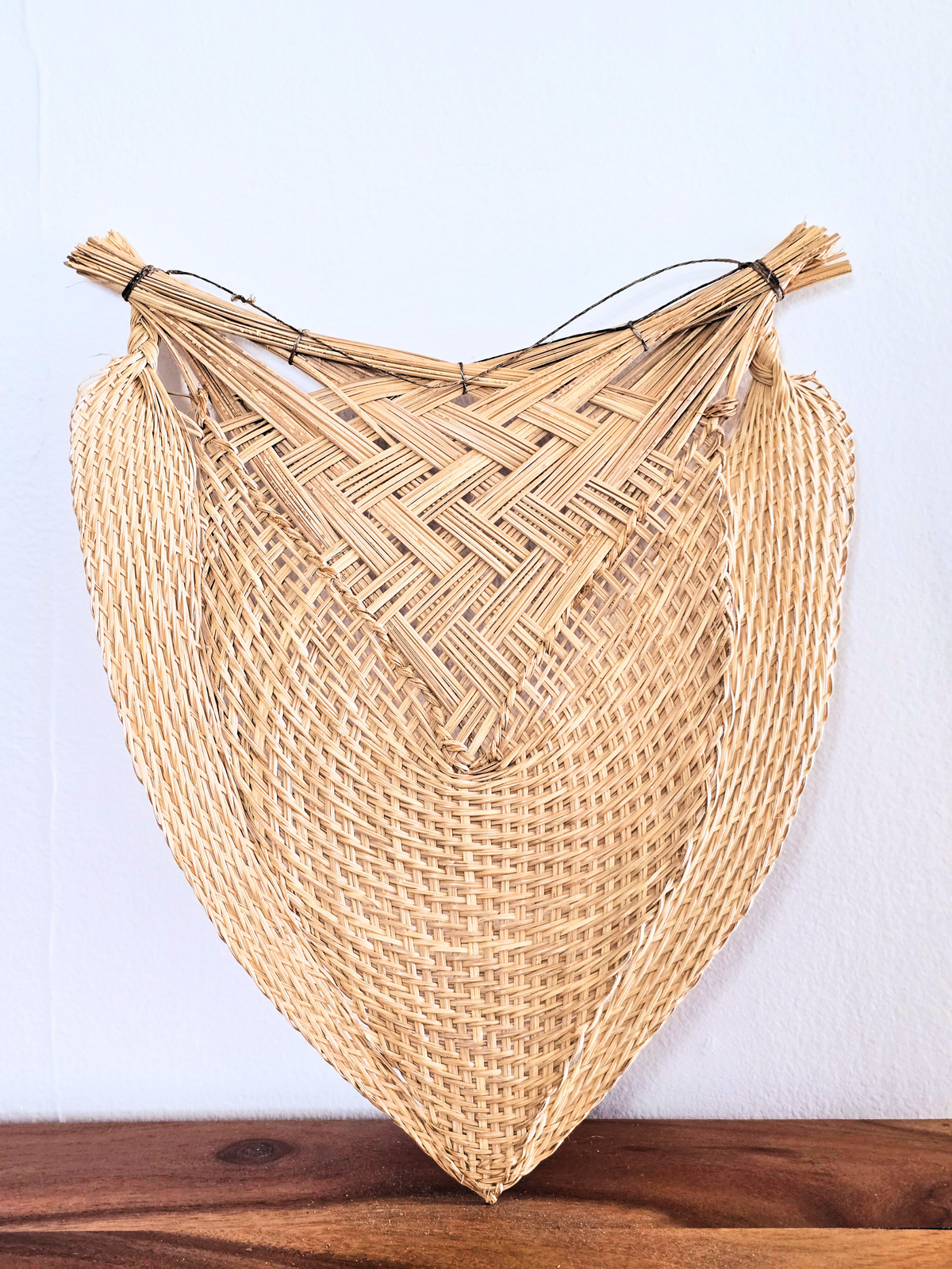 Accessoires _ Objet décoratif en paille tressée