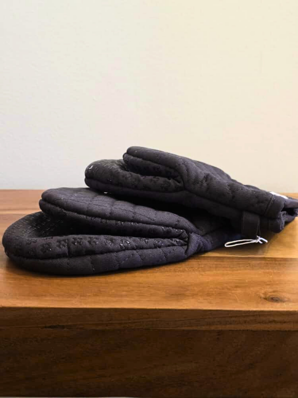 Accessoires de cuisine _ Petites mitaines four noires ou grises