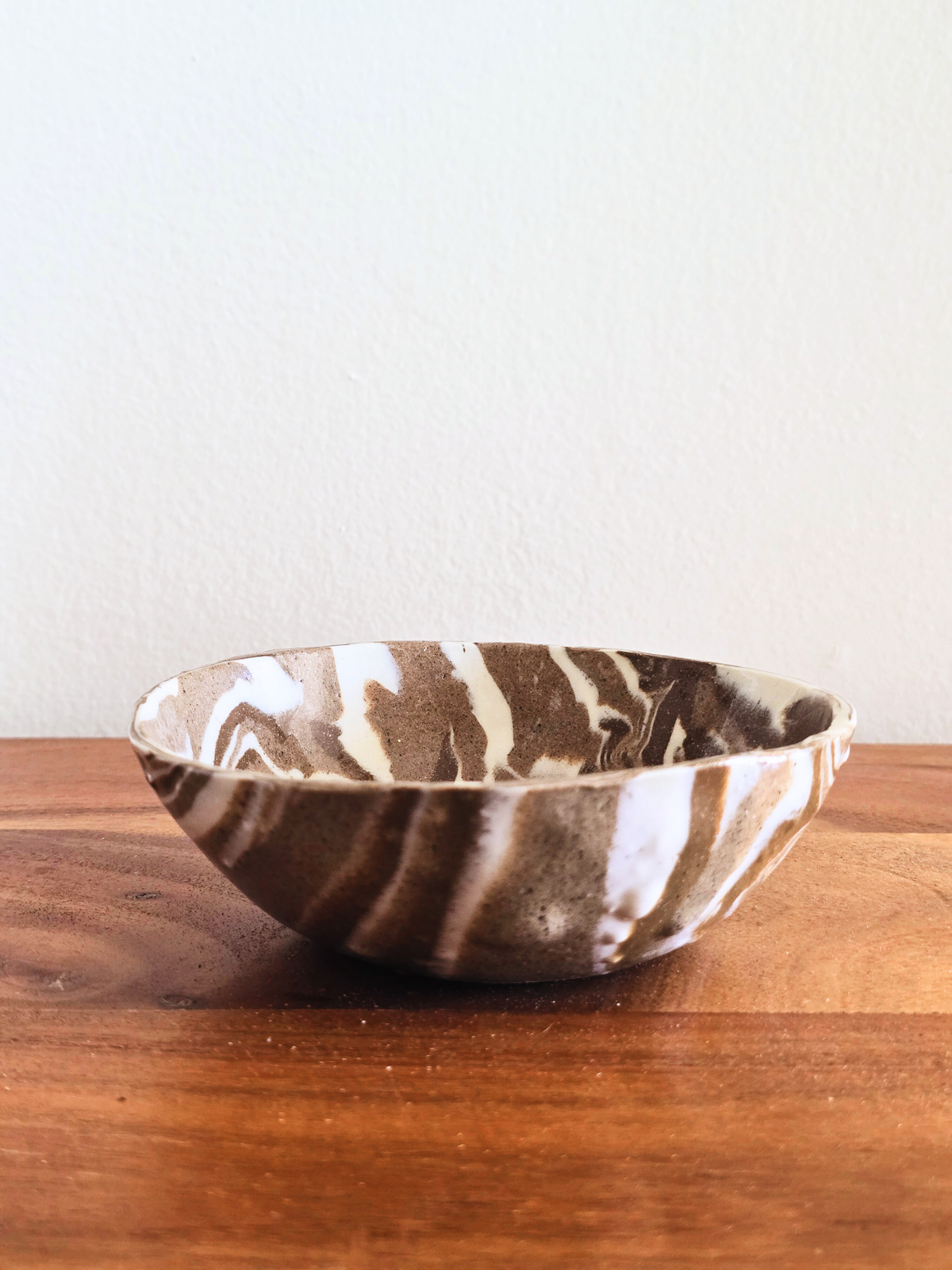 Tableware _ Small beige and white bowls