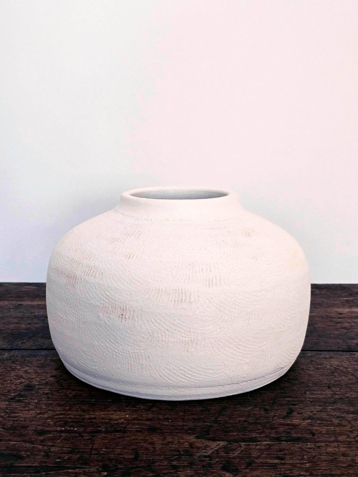 Accessories - Vase - Small, elegant white