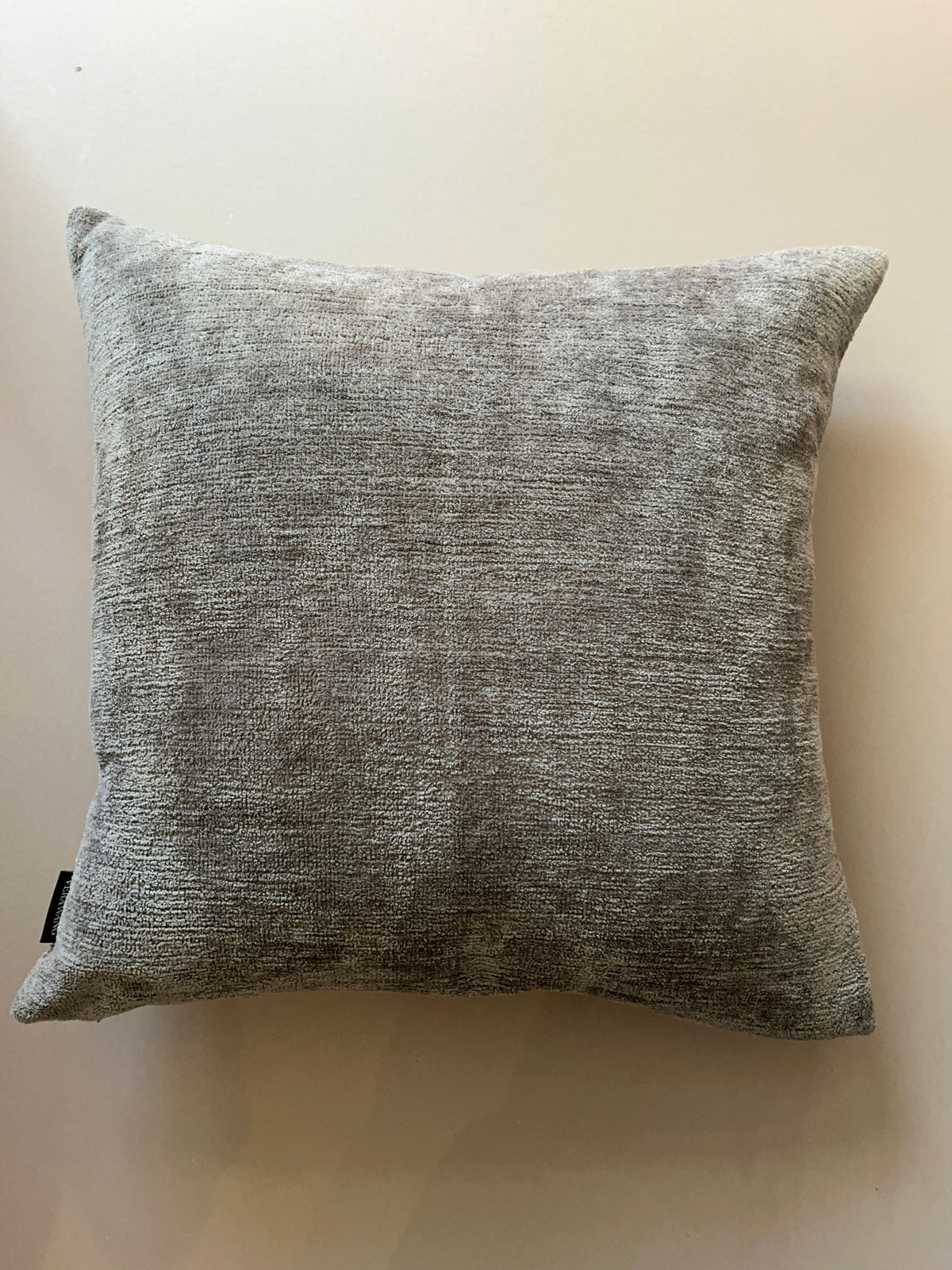 Coussin _ Beau velours gris foncé
