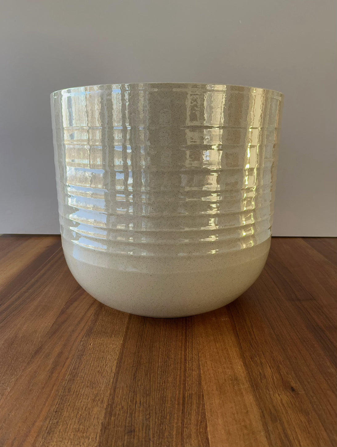 Accessoires _ Cache-pot rainures taupe